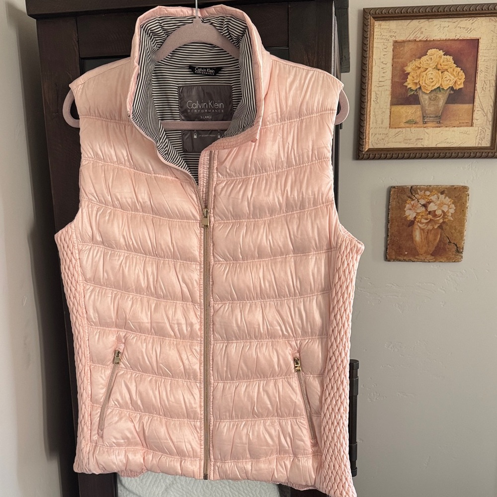 Calvin Klein Women's Light Pink Puffer Vest- XL runs small